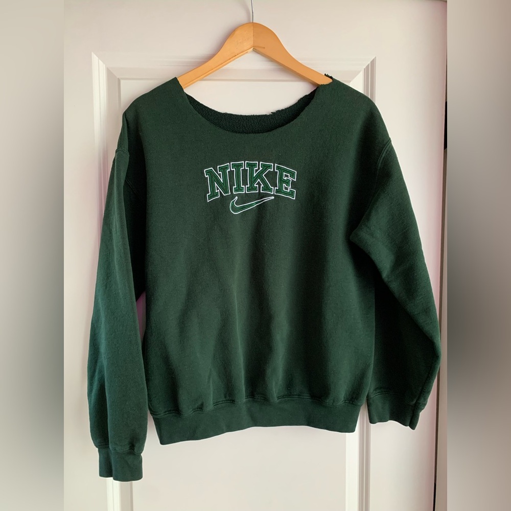 Nike Women's Dark Green Crew Neck Sweater small